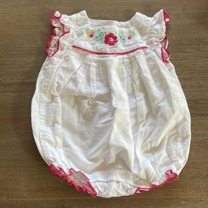 janie & jack | 6-12 mos | linen + cotton blend romper with embroidered detail